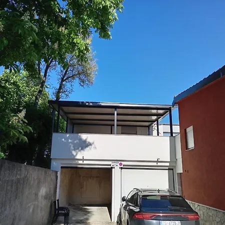 Apartment Kaja I Iva Sinj